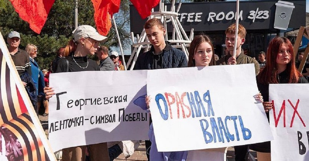 Жители Кишинёва устроили массовые акции после запрета георгиевских лент и в поддержку дружбы с Россией