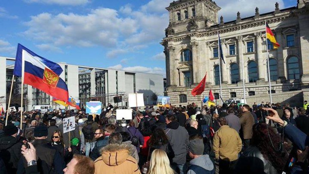 митинг в Берлине за мир с Россией