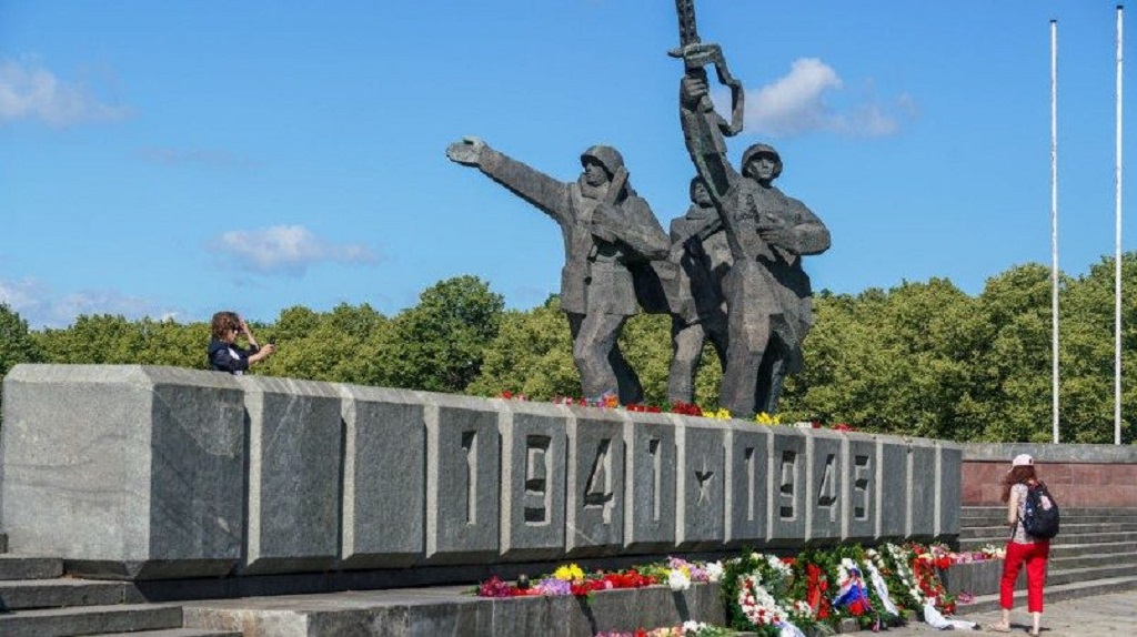 В МИД Латвии отправили ноту посольству РФ по поводу договора о советских памятниках