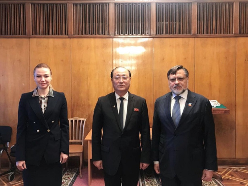 Посол КНДР в Москве: Пхеньян поддерживает Донецк и Луганск