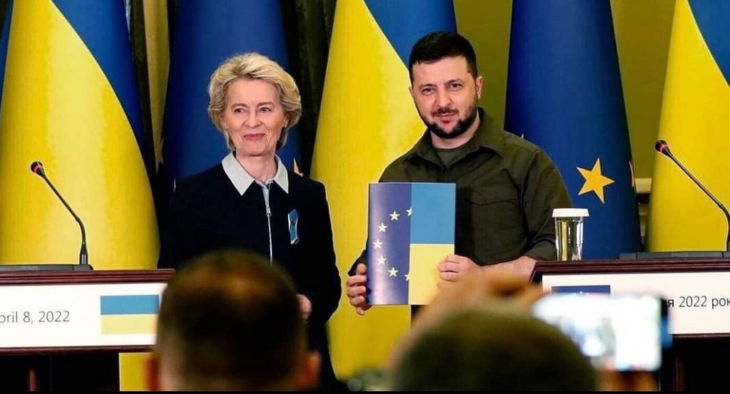 Президент Украины Зеленский отклонил петицию об отмене запрета на выезд мужчин призывного возраста из страны
