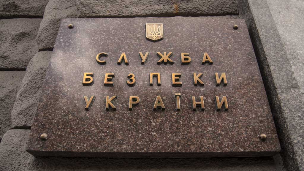 Глава Офиса президента Украины Андрей Ермак объявил о планах руководства страны провести масштабные реформы судебных органов и спецслужб. По его словам, механизм подбора судей и привлечение их к ответственности - остается одной из необходимых для вступления Украины в Евросоюз.