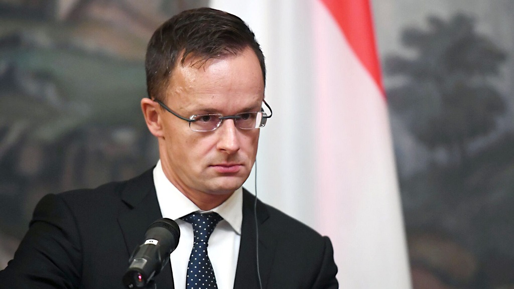 Сийярто не исключил ввода войск Венгрии на территорию Украины