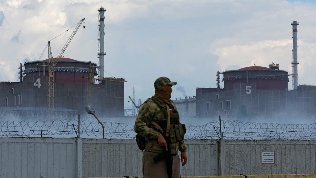Запорожская АЭС охраняется российскими военными