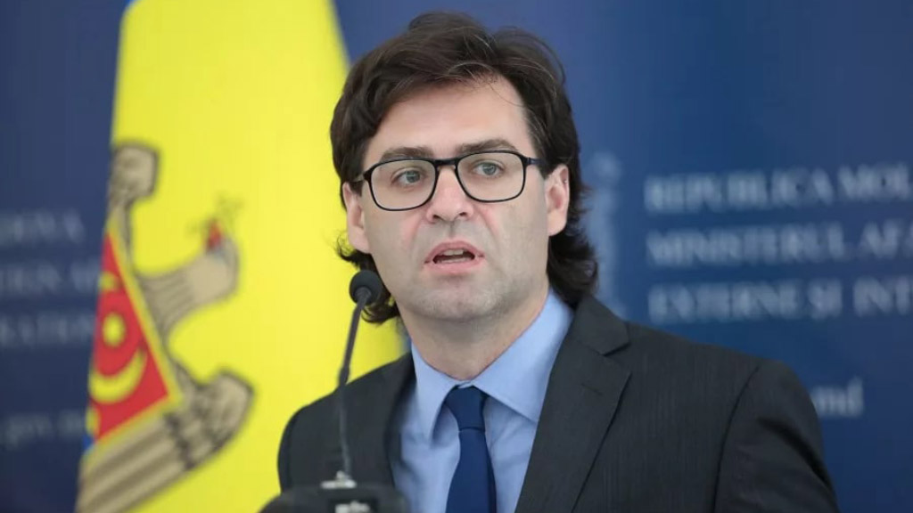 Министр иностранных дел и европейской интеграции Молдавии Нику Попеску заявил, что страна нуждается во внешнем партнерстве в области безопасности и обороны. По его словам, это необходимо, чтобы "можно было защищать общественный порядок и безопасность граждан".