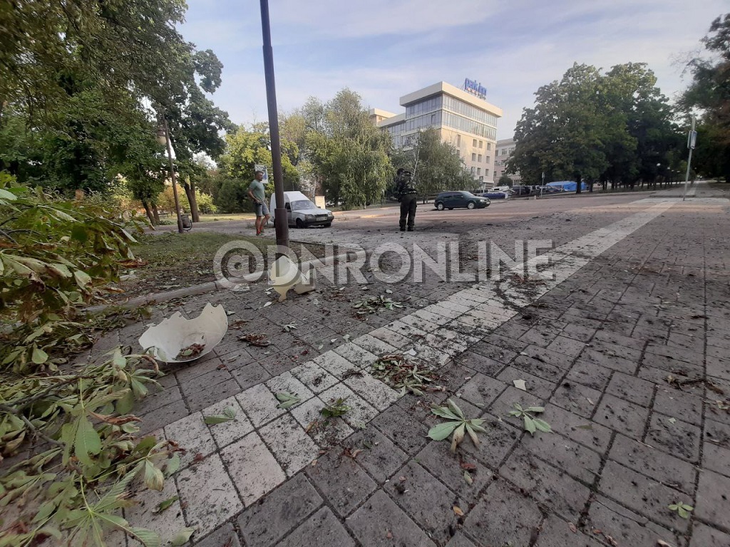 Боевики ВСУ утром обстреляли центр Донецка и Горловку