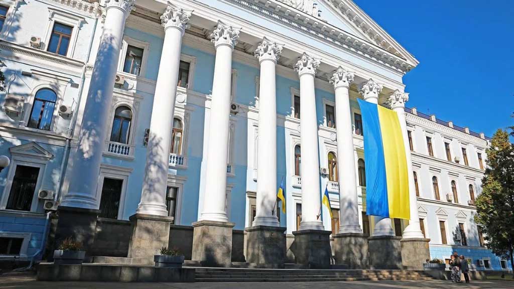 Министерство обороны и Генеральный штаб Вооруженных сил Украины (ВСУ) снова ужесточили требования к информационной политике страны и опубликовали перечень требований к СМИ о том, как освещать боевые действия на Украине.
