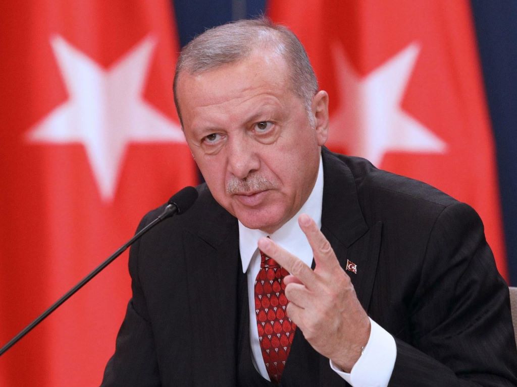 Президент Турции объяснил спецоперацию в Сирии бездействием России