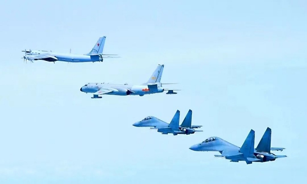 Global Times оценило итоги воздушного патрулирования РФ и КНР: Москва и Пекин взяли курс на взаимное доверие 