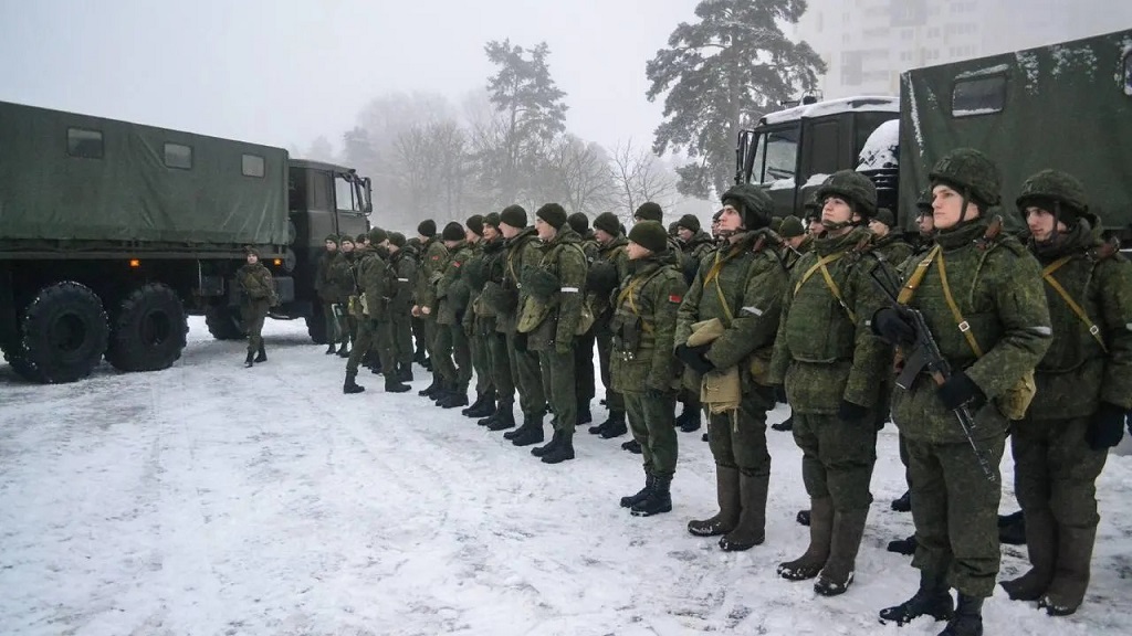ВС Белоруссии провели тренировку по переходу на военный формат службы
