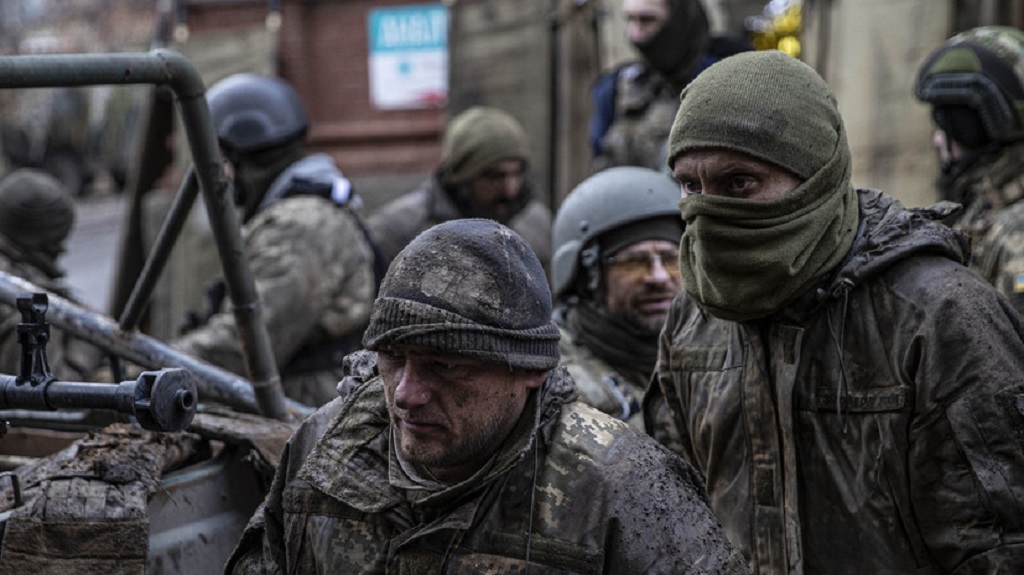 Офицер НМ ЛНР Марочко: Киев перебросил под Артёмовск и Соледар отряды иностранных наёмников