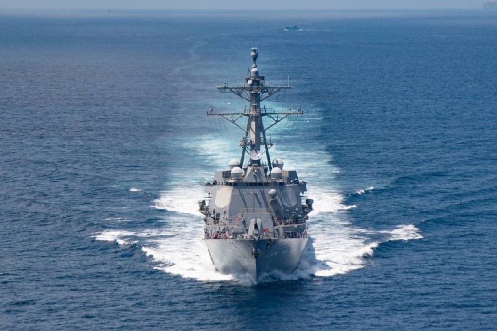 Минобороны КНР назвало провокацией появление в Тайваньском проливе эсминца ВМС США