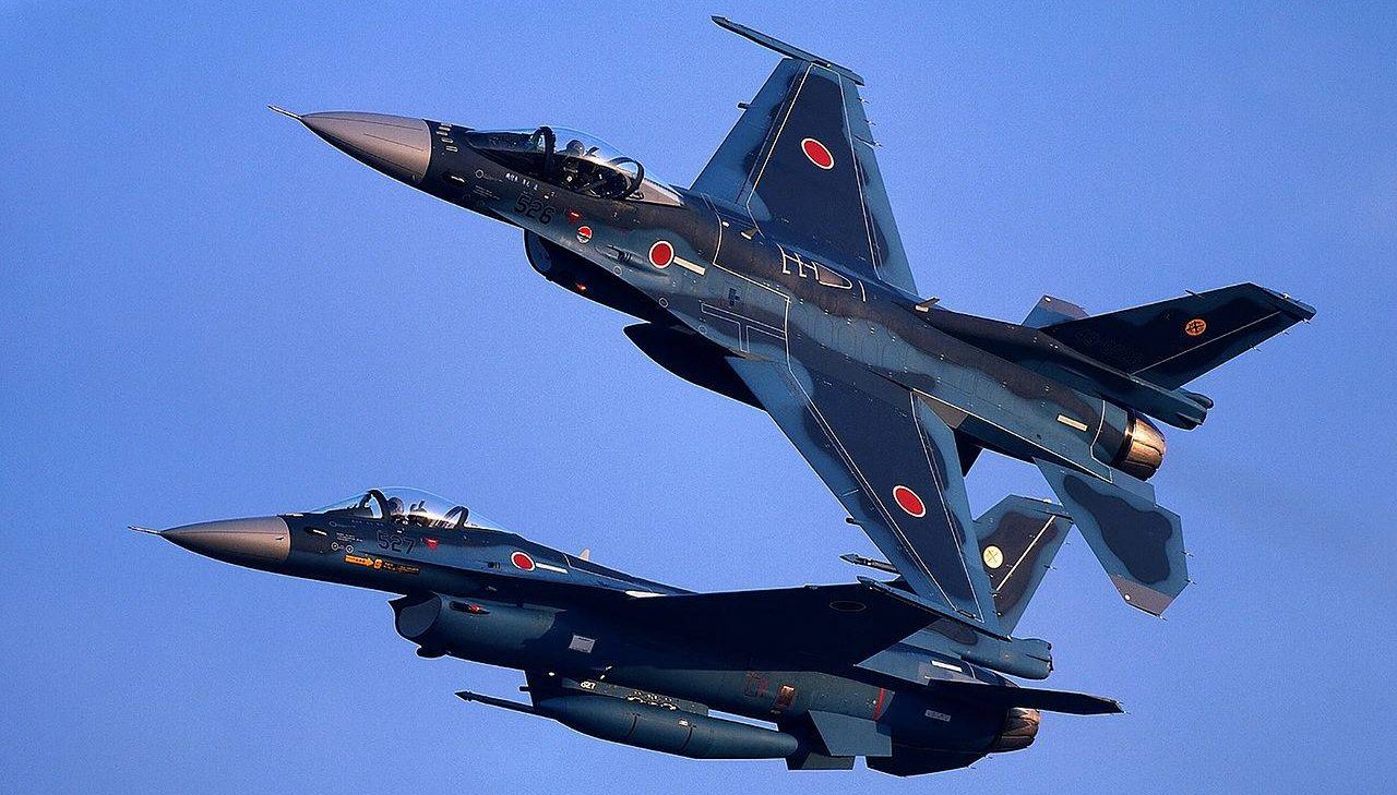 японские F-2