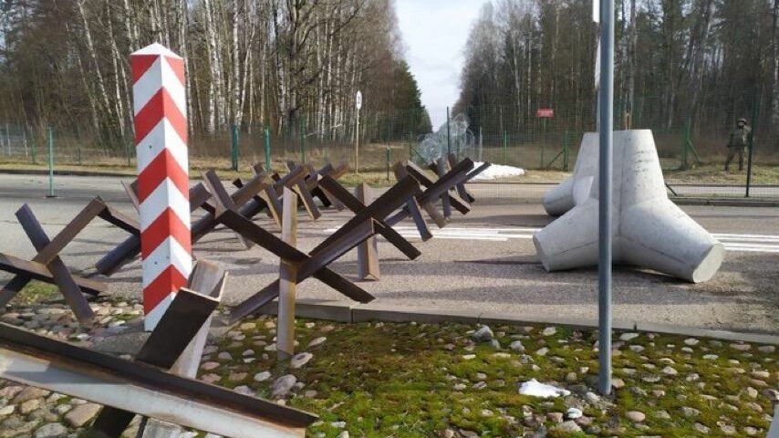 противотанковые ежи Польши на границе