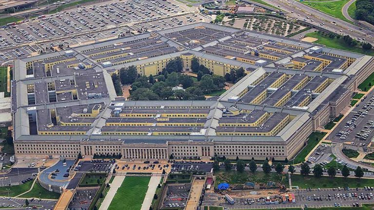 Пентагон намерен запросить из бюджета на 2024 год рекордные $842 млрд.