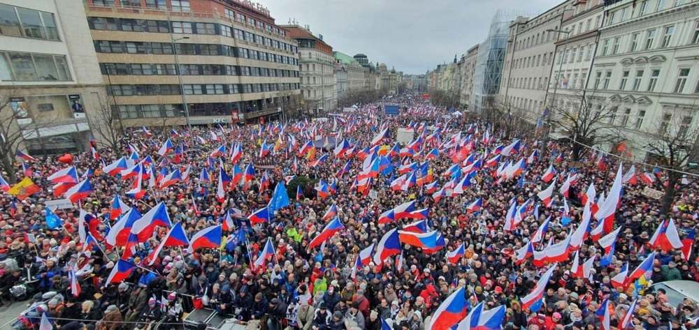антиправительственный митинг в Чехии март 2023