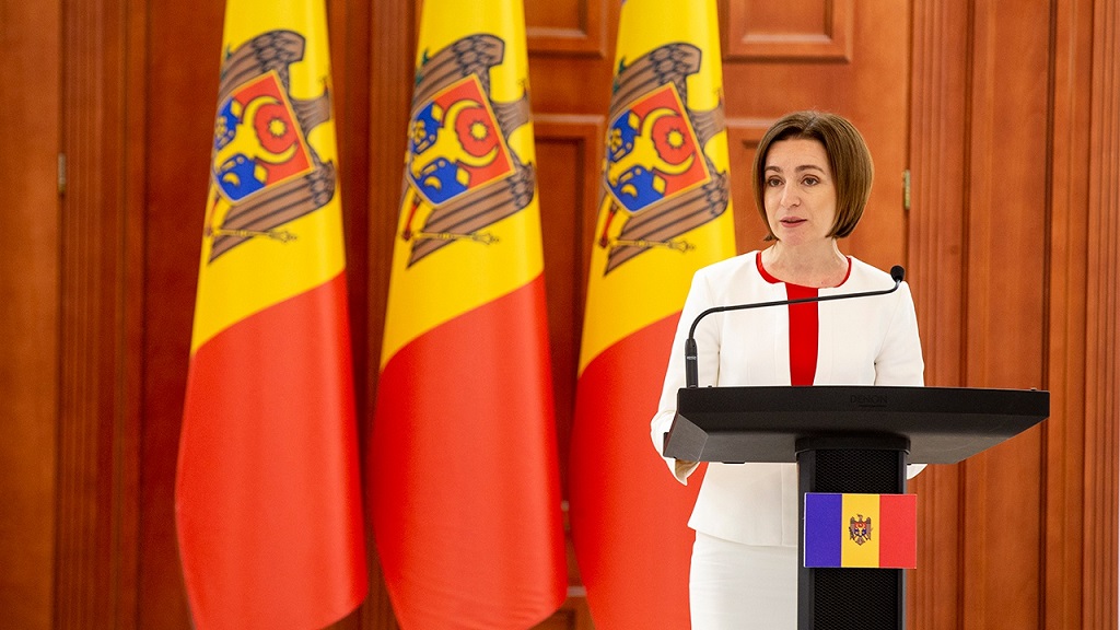 Глава Молдавии Санду утвердила решение о переименовании госязыка с молдавского на румынский