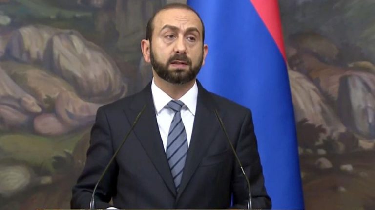 Азербайджан отклонил российские инициативы по статусу Арцаха