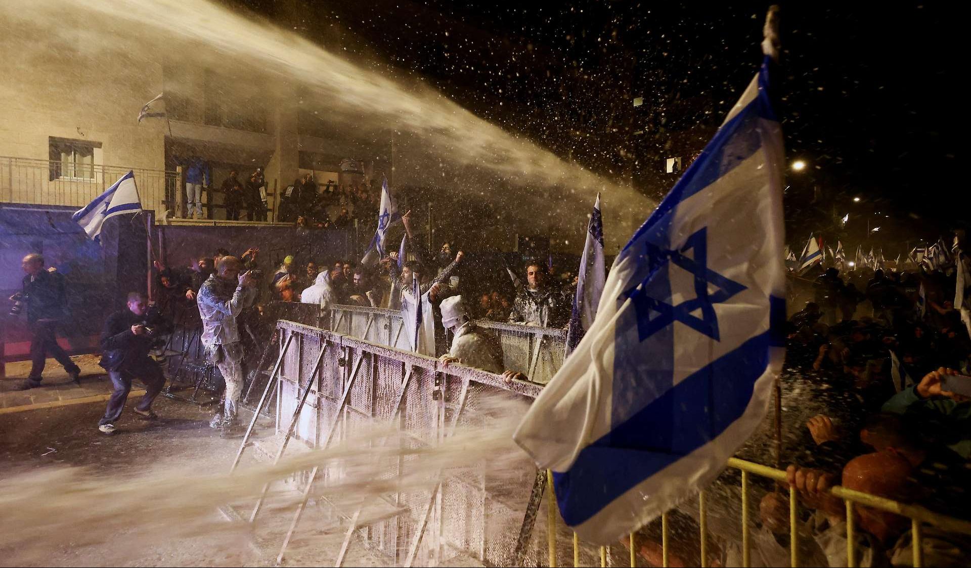ожесточенные протесты в Израиле против удебной реформы