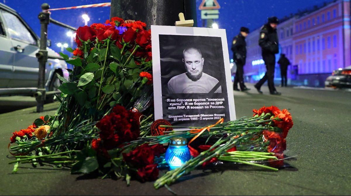 стихийный мемориал на мест гибели военкора Владлена Татарского