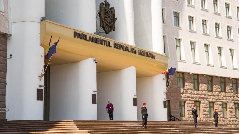 Власти Молдавии могут ввести визовый режим с Россией