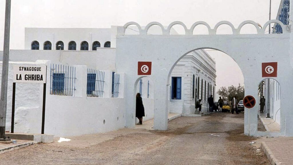 старейшая синагога в Африке на тунисском острове Джерба