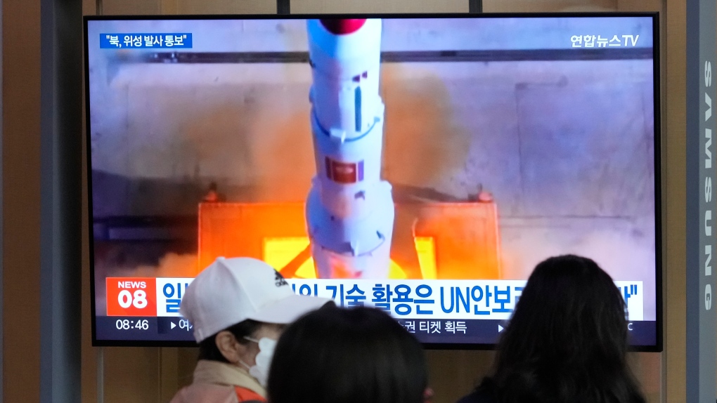 Северная Корея запустила ракету со спутником, но неудачно