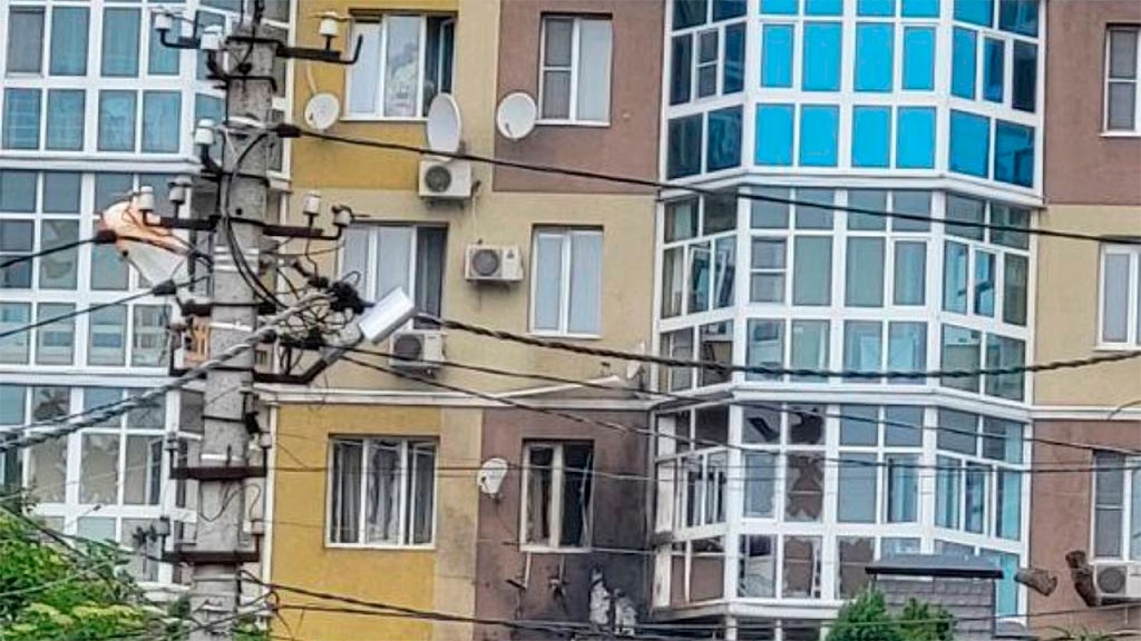Трое жителей Воронежа пострадали после падения БПЛА на жилой дом
