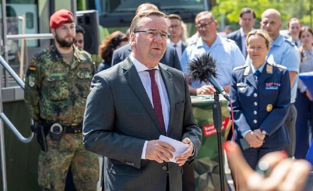 Министр обороны ФРГ Писториус: Берлин не присоединится к «истребительной коалиции» Украины