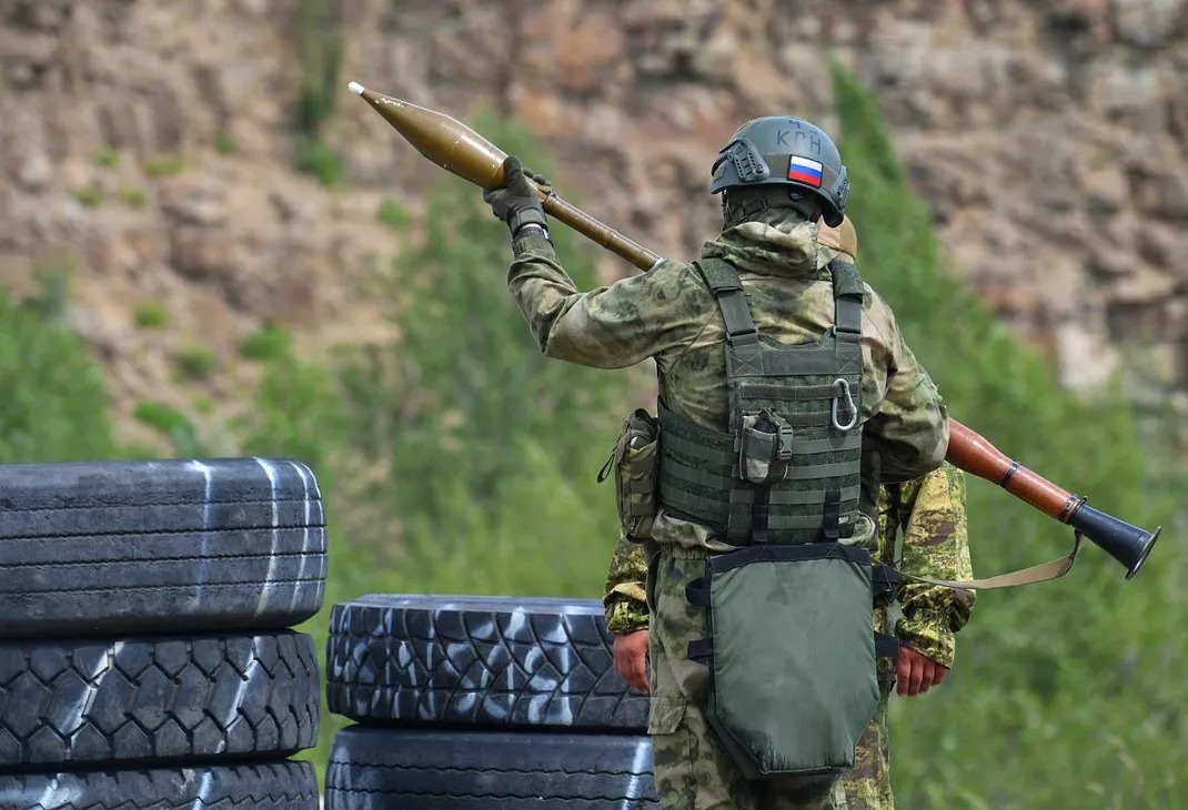 Бойцы ВС РФ продемонстрировали созданное ими на СВО новое оружие 