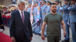Президент Чехии призвал Украину оставить территории и прекратить войну
