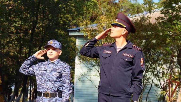 12-летний Коля из ЛНР, с детства мечтавший о службе, поступил в Пермское президентское кадетское училище Росгвардии