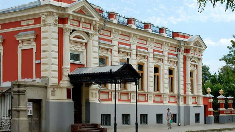 В Таганрогском музее готовятся к восстановлению экспонатов, которые пострадали из-за ударов ВСУ