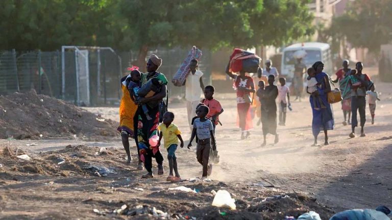 Суданцы бегут от войны в голод и разруху