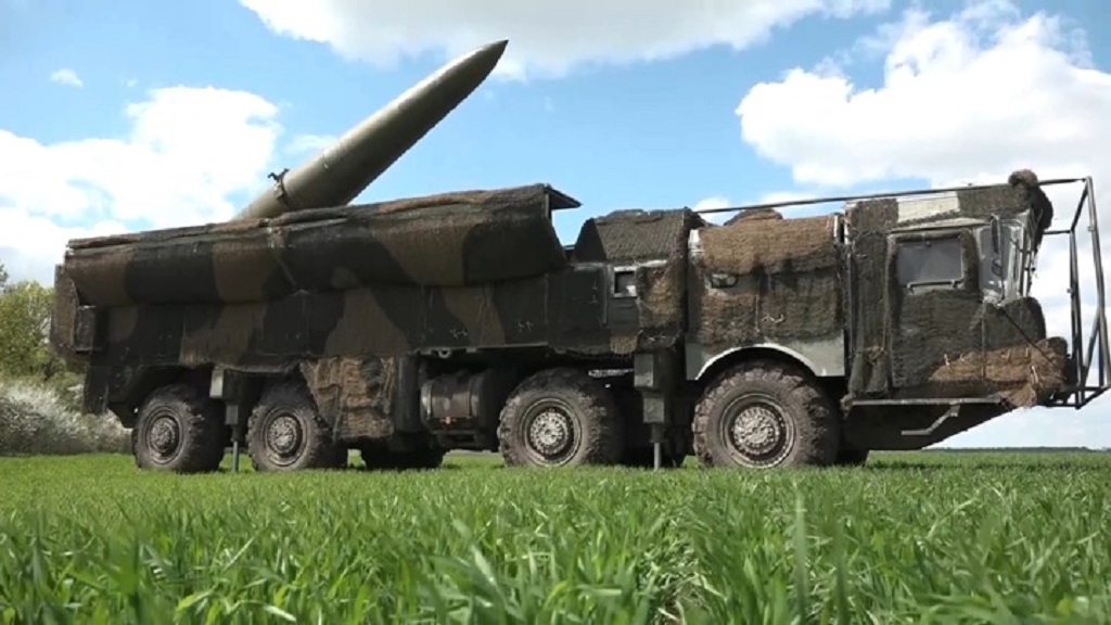 Военный эксперт: удары «Искандеров» в зоне СВО на Украине имеют определённые цели