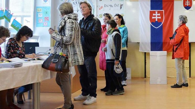Выборы в Словакии могут привести к ослаблению поддержки Украины на Западе