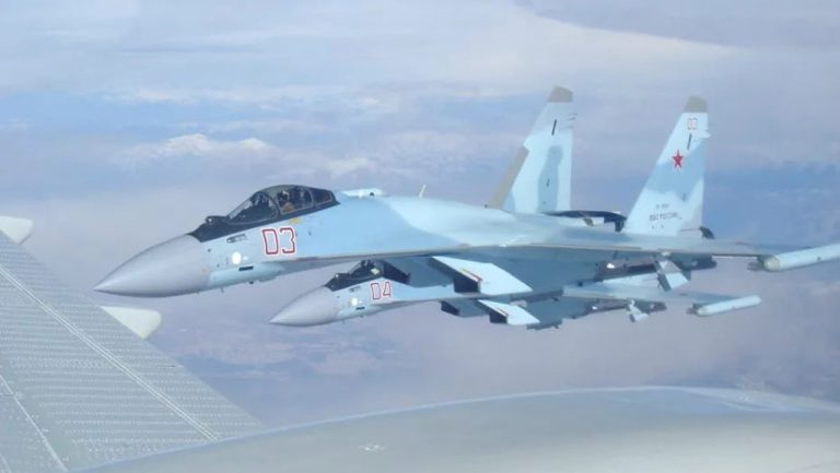 Беспилотник западной коалиции опасно сблизился с российским истребителем в небе Сирии