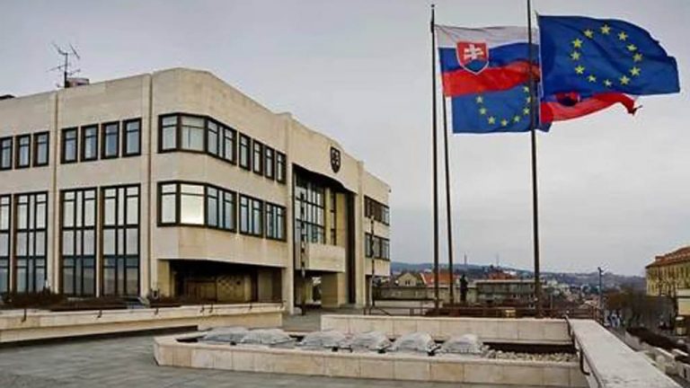 Словакия не отменит эмбарго на украинское зерно