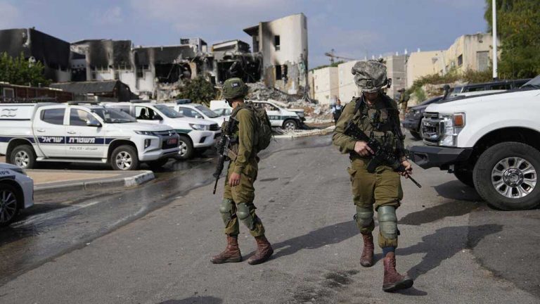 Израильские военные проводят в Сдероте «зачистку» от вооруженных лиц
