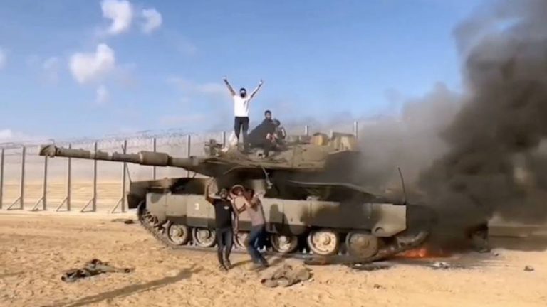 Израильские «Меркавы» жгут из оружия с Украины