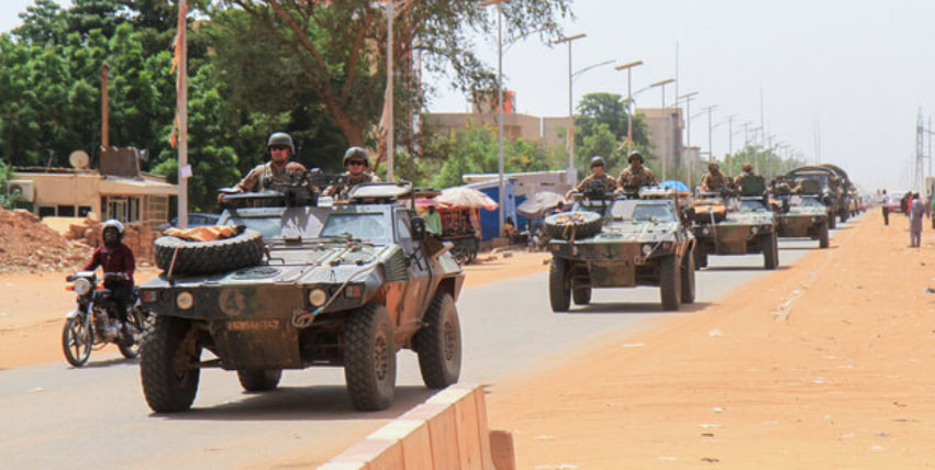 Франция выводит свои войска из Нигера
