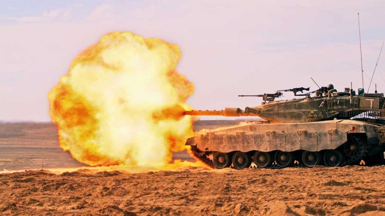 Израиль заявил о случайном выстреле из танка по египетскому посту