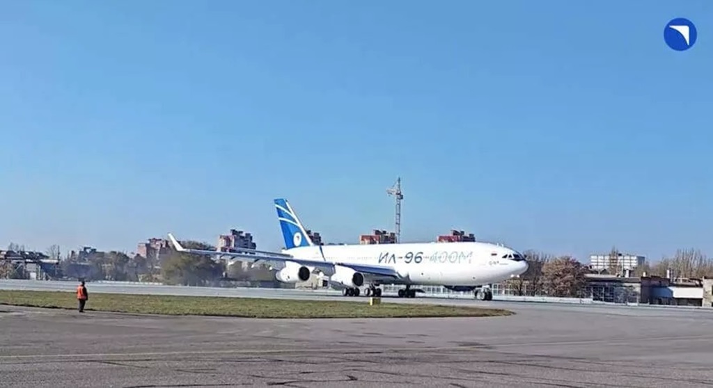 В воздух поднялся «новый пассажирский богатырь» – Ил-96-400М 
