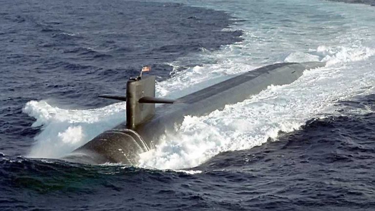 На Ближний Восток прибыла американская атомная подводная лодка