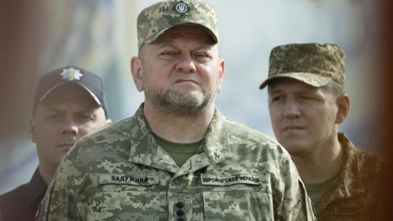 Залужный пожаловался главе комитета начштабов США на сложную ситуацию на фронте