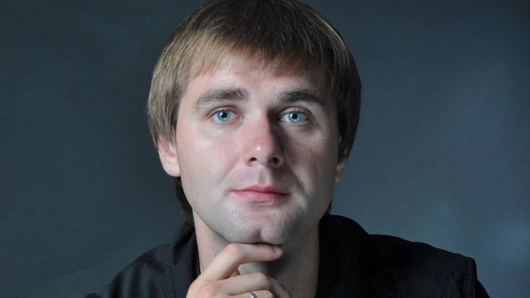 В Сухуме простились с журналистом Дмитрием Статейновым