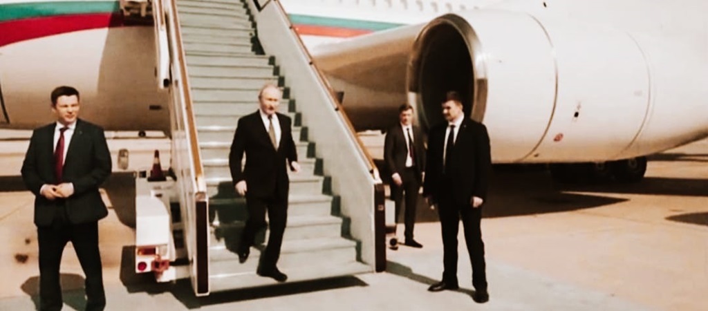 Президент России прибыл с рабочим визитом в столицу ОАЭ
