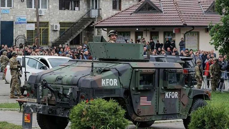 США увеличивают численность миссии НАТО в Косово