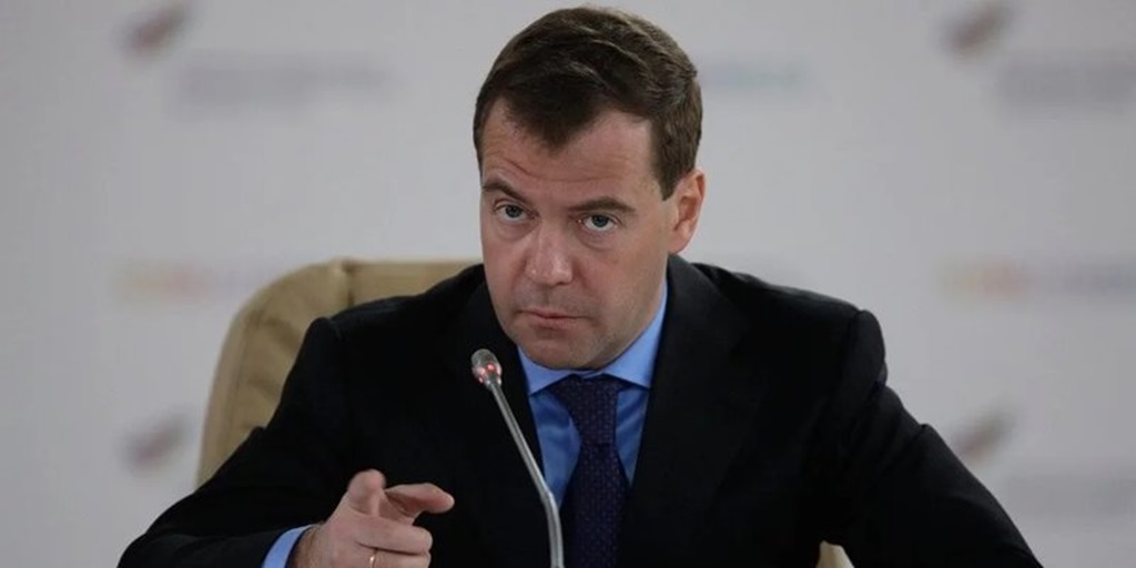 Медведев назвал смертельно опасным для граждан существование любой Украины