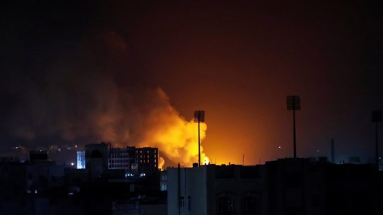 В Йемене назвали цели англо-американского ракетного удара
